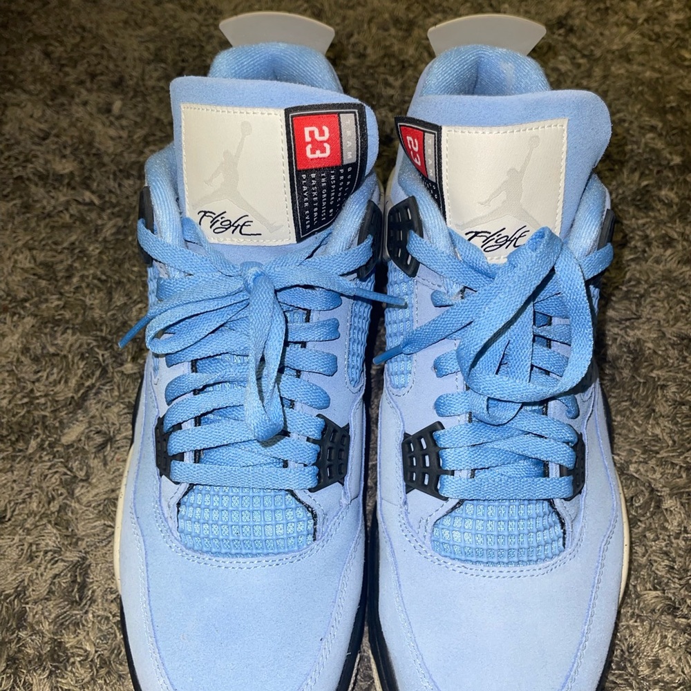 Air Jordan 4 Retro University Blue